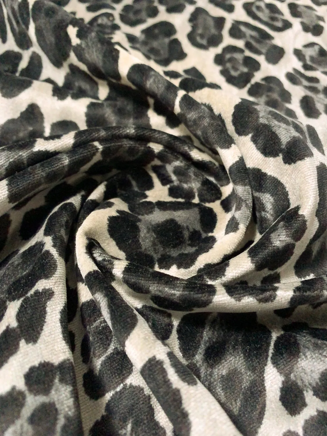 Animal Pattern Printed Cotton Velvet - Grey / Black