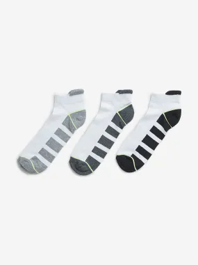 WES Lounge Grey Ankle Length Cotton Blend Socks - Pack of 3